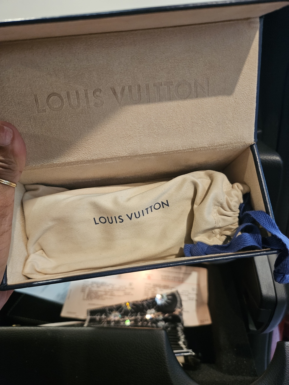 Louis Vuitton Shades With Dust Bag Authentic